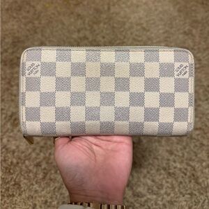 Louis Vuitton zippy damier wallet #ca0069